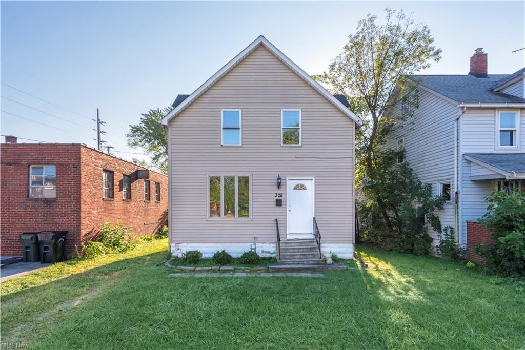 308 Winckles St, Elyria, OH 44035