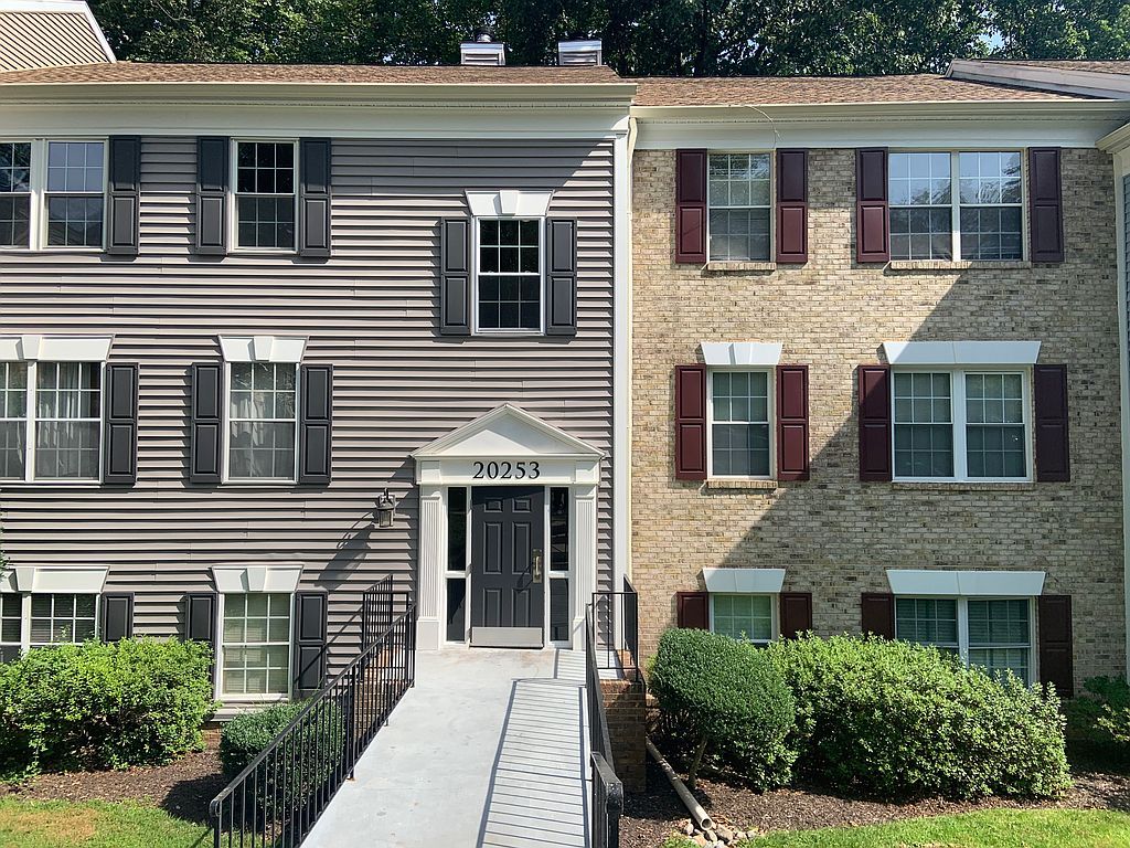 20253 Shipley Ter #302, Germantown, MD 20874