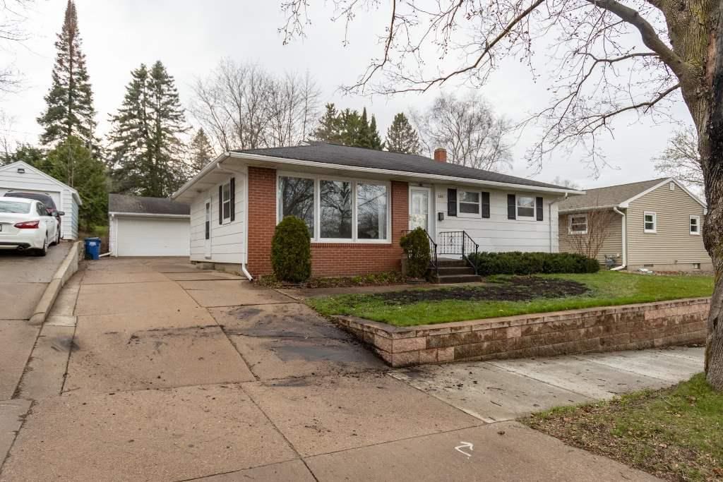 226 N 7th Ave, Wausau, WI 3 Bed, 2 Bath SingleFamily 226 N 7th Ave, Wausau, WI 3 Bed, 2 Bath SingleFamily