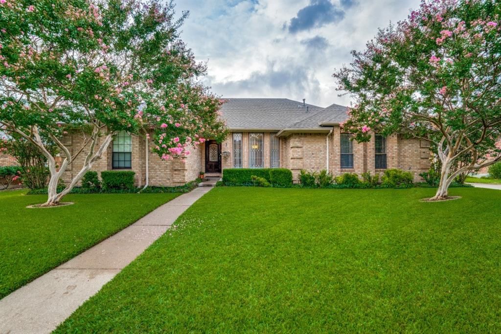 2211 Diamond Point Dr, Arlington, TX 76017