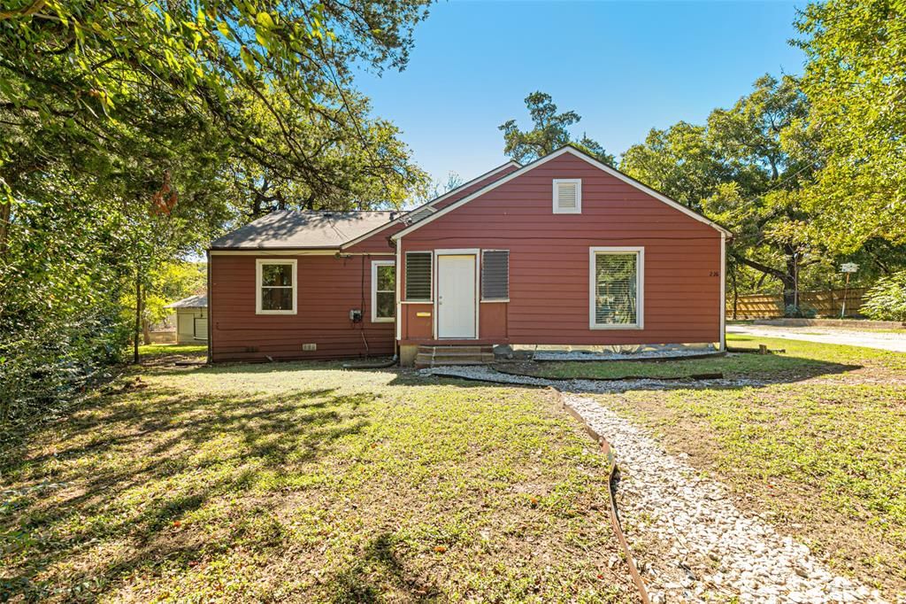 226 E Jerden Ln, Dallas, TX 75203