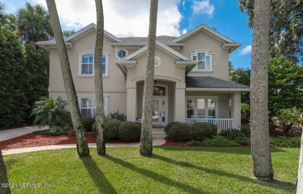 338 11th St, Atlantic Beach, FL 32233