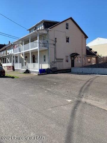 312 E Chestnut St, Hazleton, PA 18201