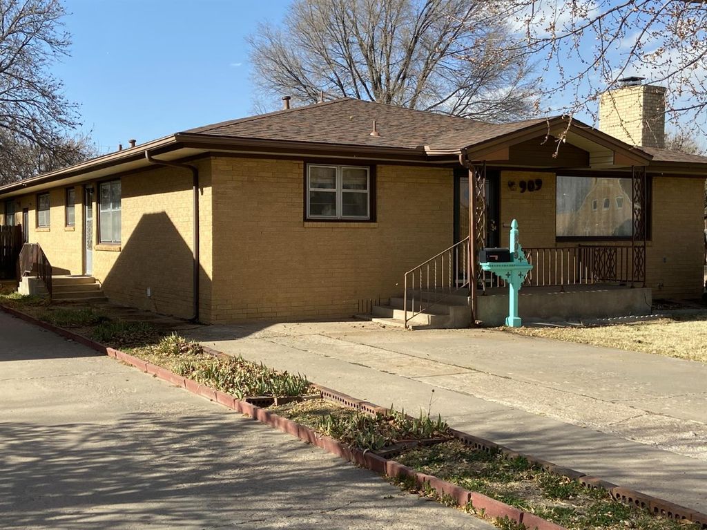 909 S Main St, Hugoton, KS 67951 Trulia