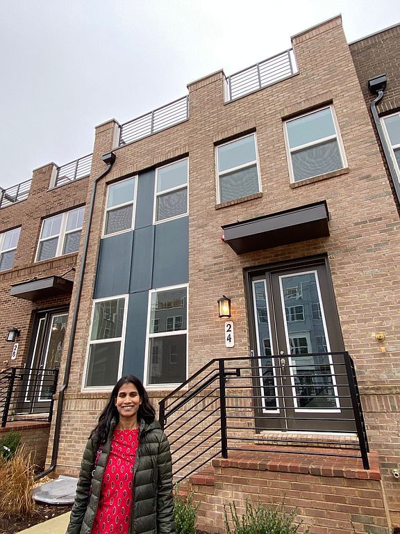 24 Bleeker Pl, Gaithersburg, MD 20878