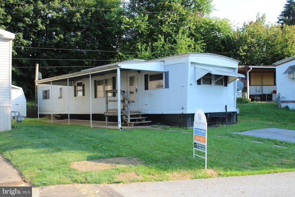 506 Middleview Dr, York, PA 17402