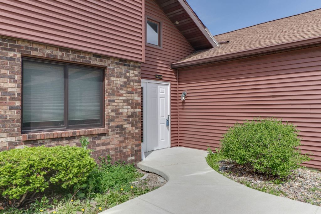 601 N Main St #4N, Normal, IL 61761 - 2 Bed, 1 Bath Condo - MLS