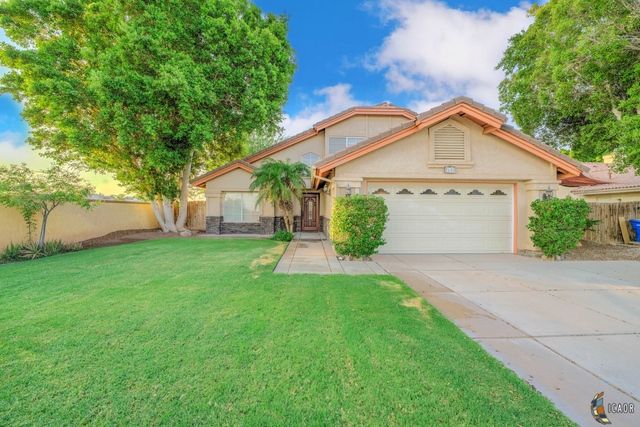 2590 Ross Ave, El Centro, CA 92243