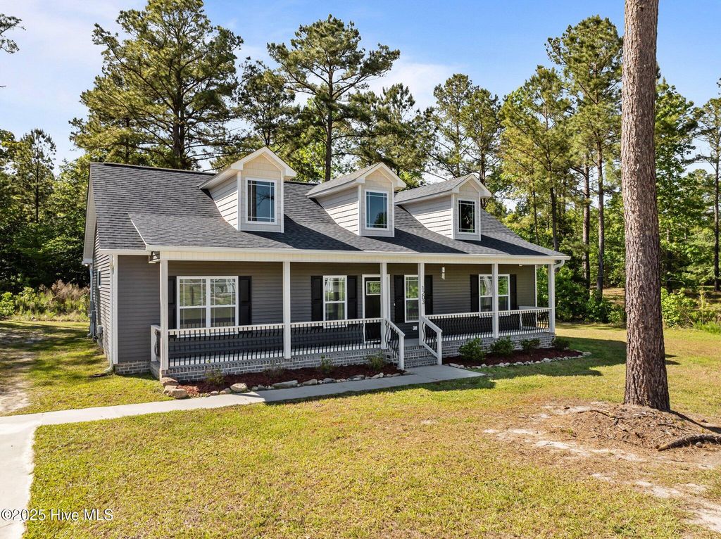 1203 English Colony Place, Washington, NC 27889