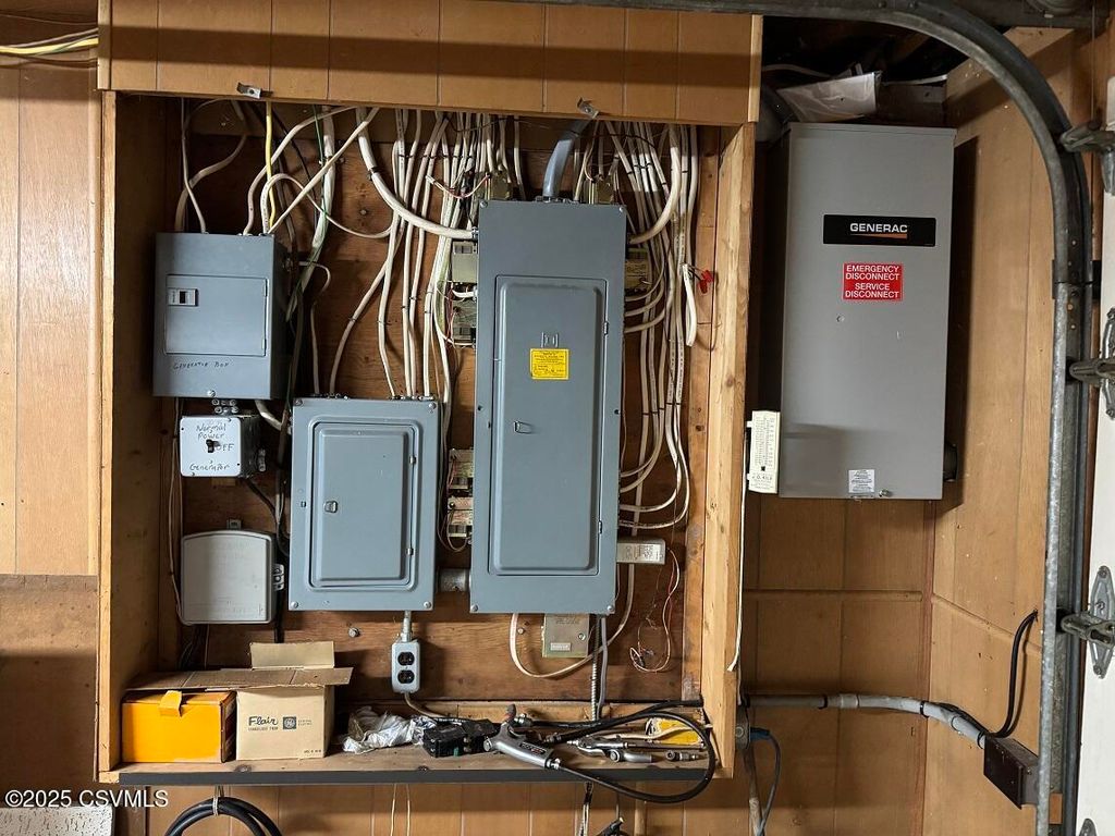 view 13th full size image of this home