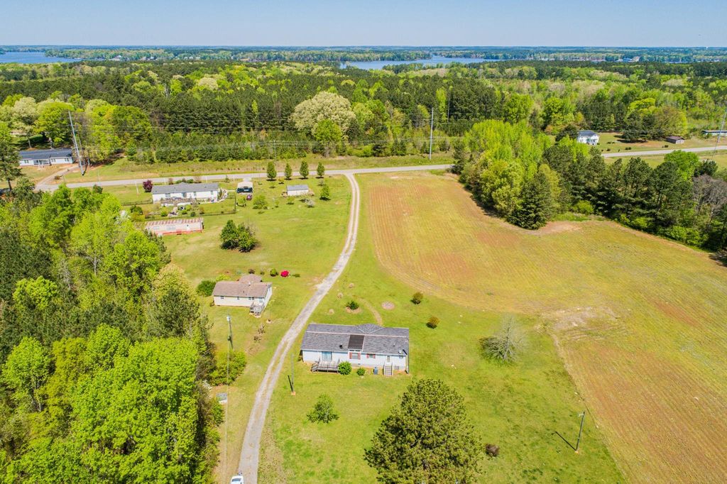 1576 Eaton Ferry Rd, Littleton, NC 27850
