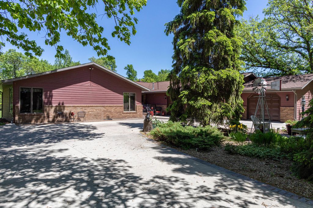 6758 Apple Creek Dr, Bismarck, ND 58504 Trulia