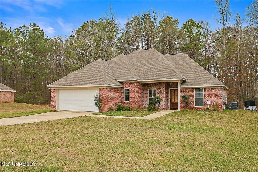 152 Forest Lake Dr, Byram, MS 39272 Trulia