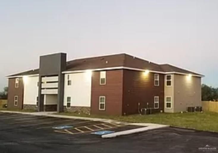 200 S Alex Ave, La Joya, TX 78560