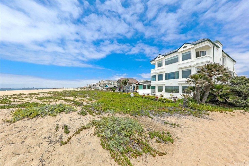 16566 S  Pacific Ave, Sunset Beach, CA 90742