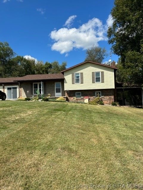 301 E Westminister Drive, Salem, IN 47167