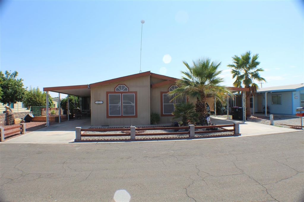 1461 W Michelle Ln, Yuma, AZ 85365
