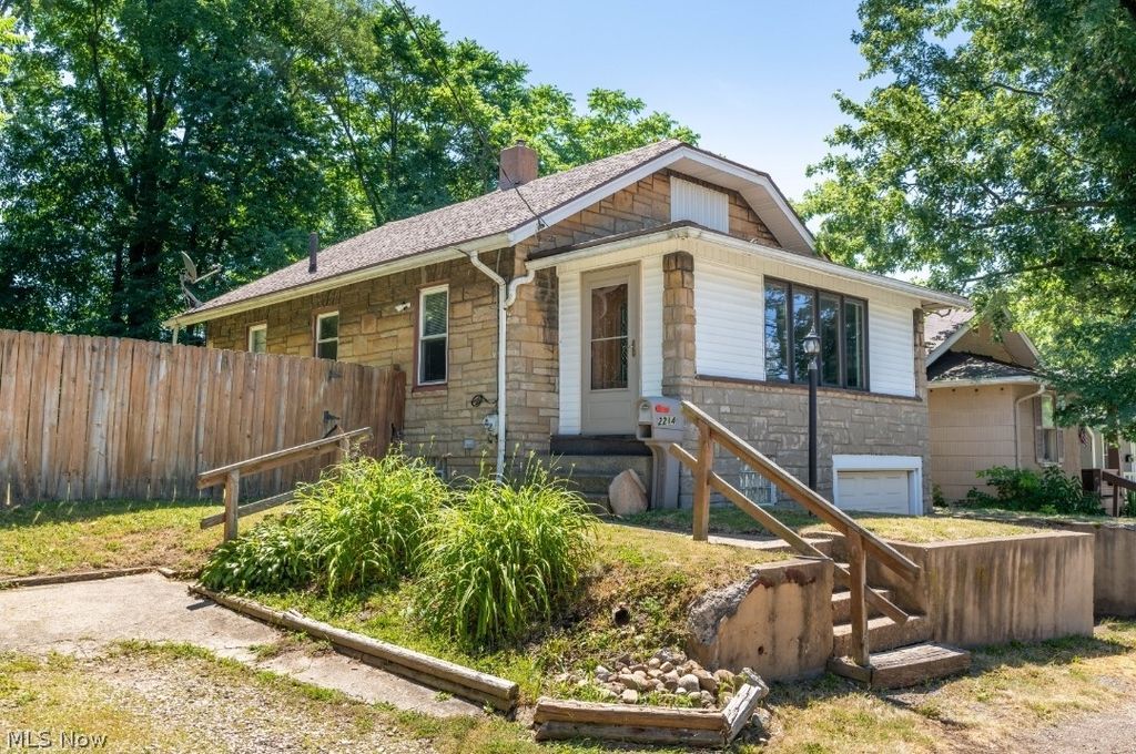 2214 Snyder Ave NE, Canton, OH 44714 Trulia