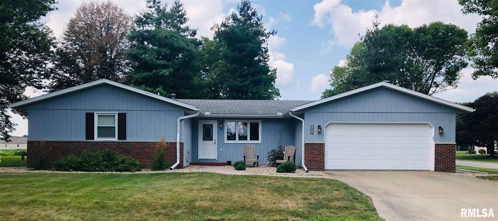 1311 Carolbeth Ave, Macomb, IL 61455