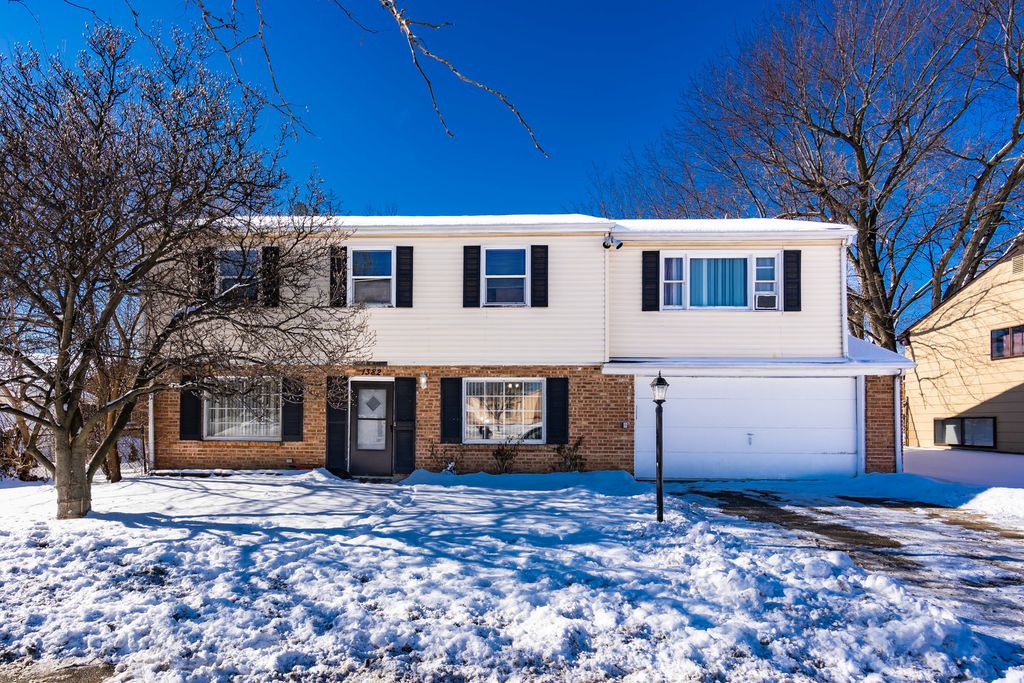 1382 Bloomingdale Rd, Glendale Heights, IL 60139