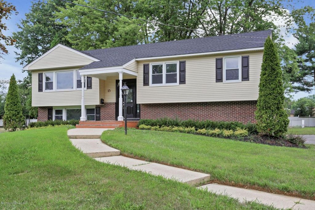 13 Stonehurst Blvd, Freehold, NJ 07728 Trulia