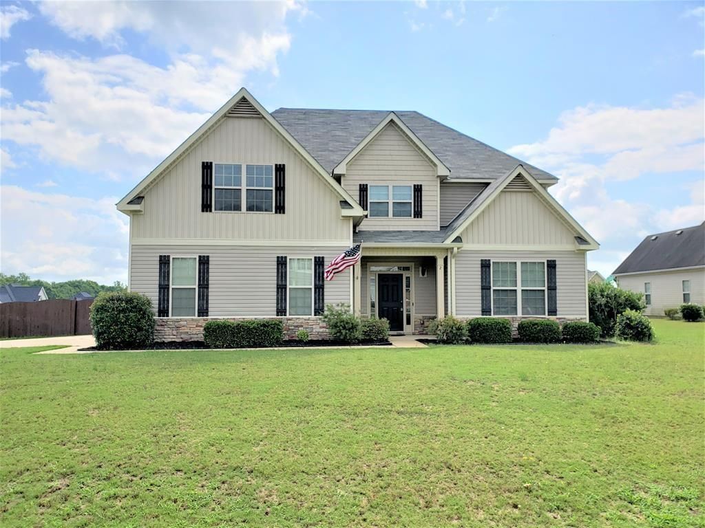 2 Blackfoot Cir, Fort Mitchell, AL 5 Bed, 4 Bath SingleFamily Home