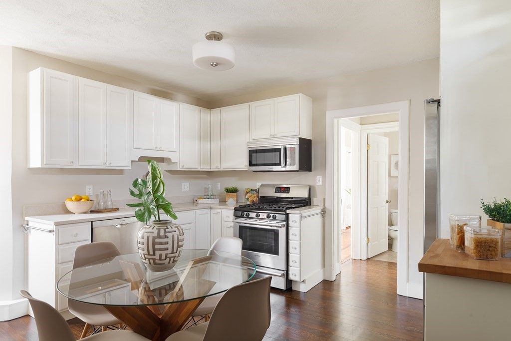 9 Radcliffe Rd #1, Somerville, MA 02145
