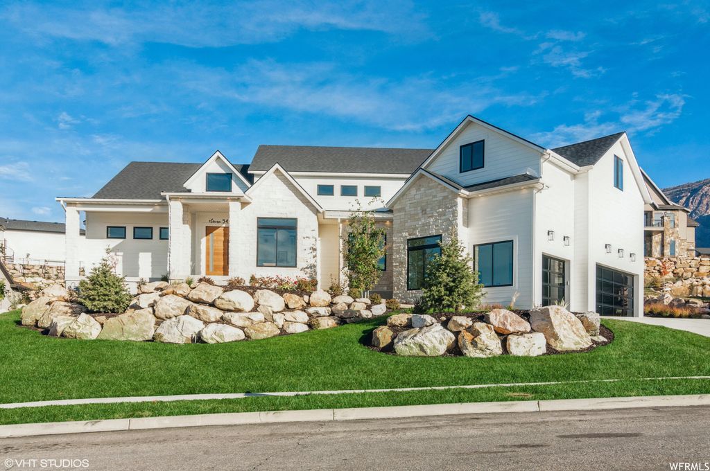 1154 Fawn Dr, Pleasant View, UT 84414