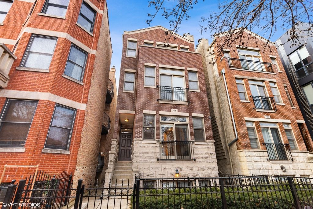 908 N Wolcott Ave #2, Chicago, IL 60622