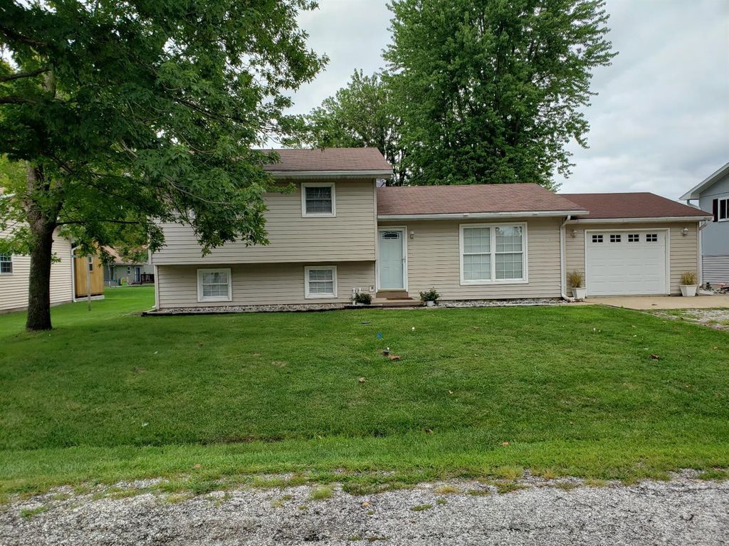 2031 Haist St, Hamilton, IL 62341