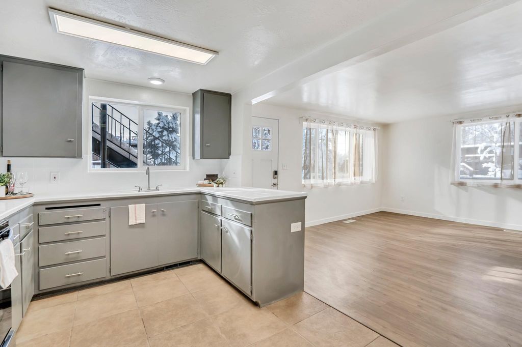 861 E Fairmont Cir #1, Salt Lake City, UT 84106