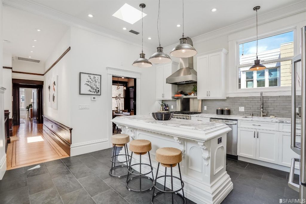126 Clayton St, San Francisco, CA 94117