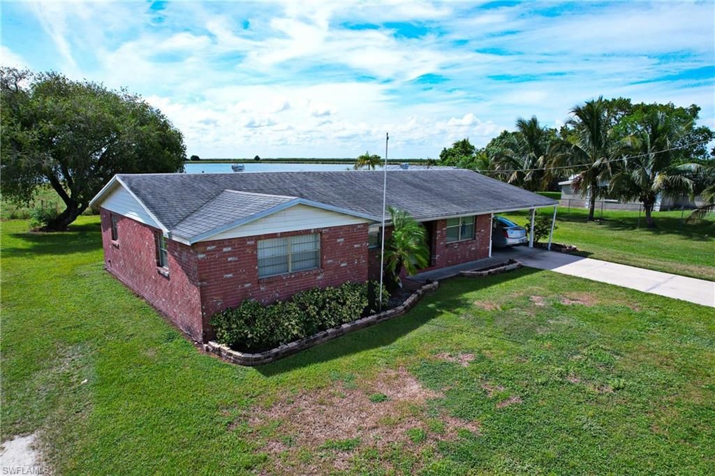 1372 Hookers Point Rd, Clewiston, FL 33440