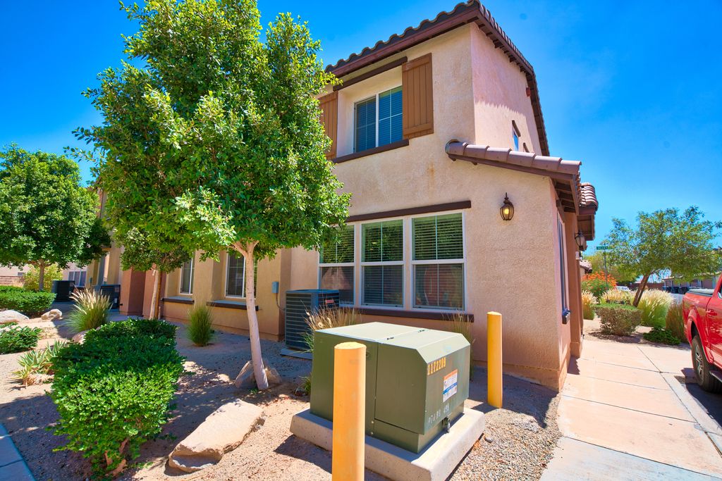 642 W Brewer Rd, Imperial, CA 92251