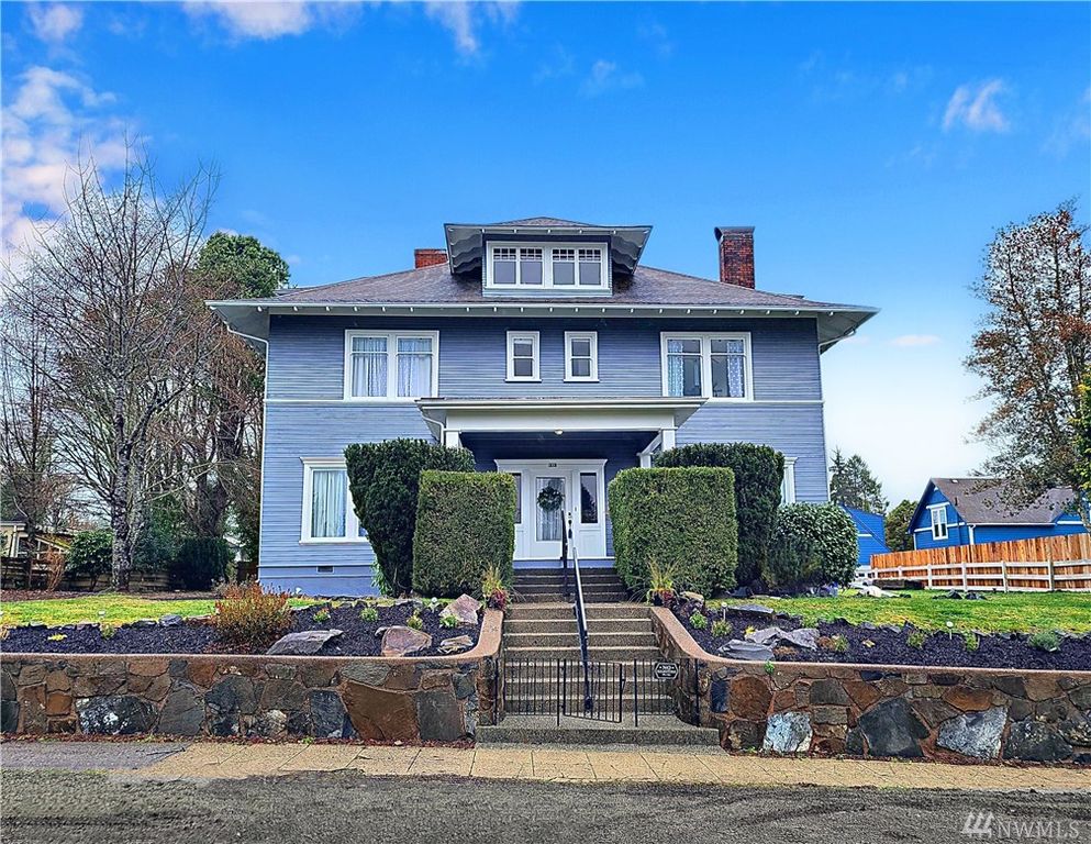 313 B St, South Bend, WA 7 Bed, 2 Bath SingleFamily Home 38 Photos