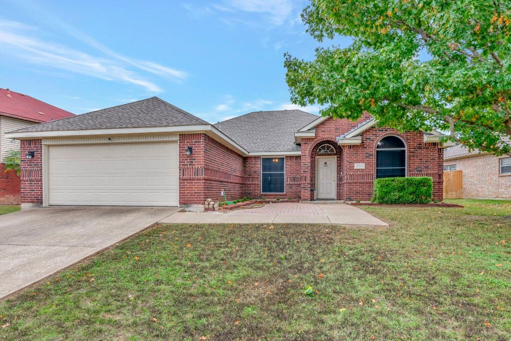5731 Chelmsford Trl, Arlington, TX 76018 Trulia