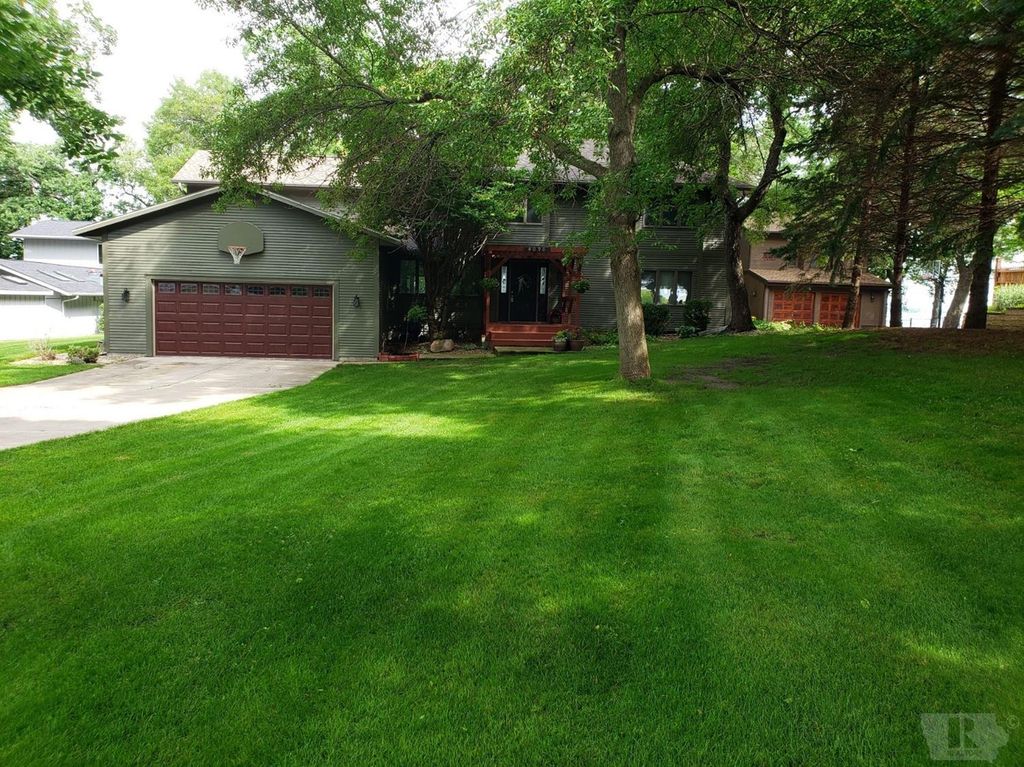 4090 240th St, Clear Lake, IA 50428 Trulia