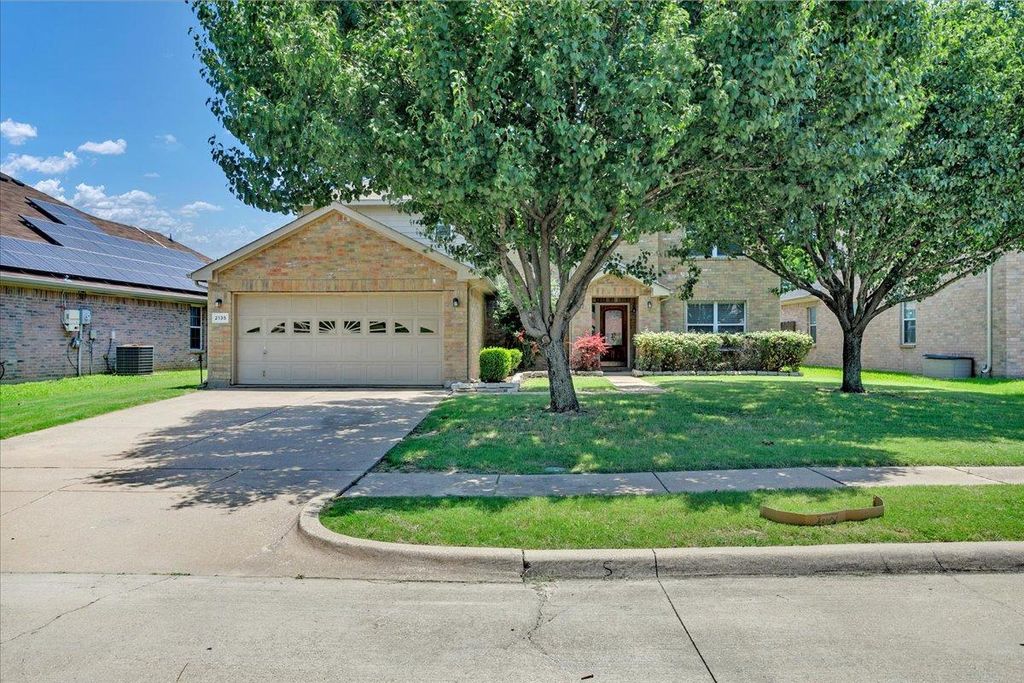 2135 Matagorda Ln, Grand Prairie, TX 75052