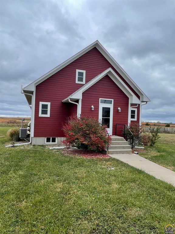 1929 Road 175, Emporia, KS 66801