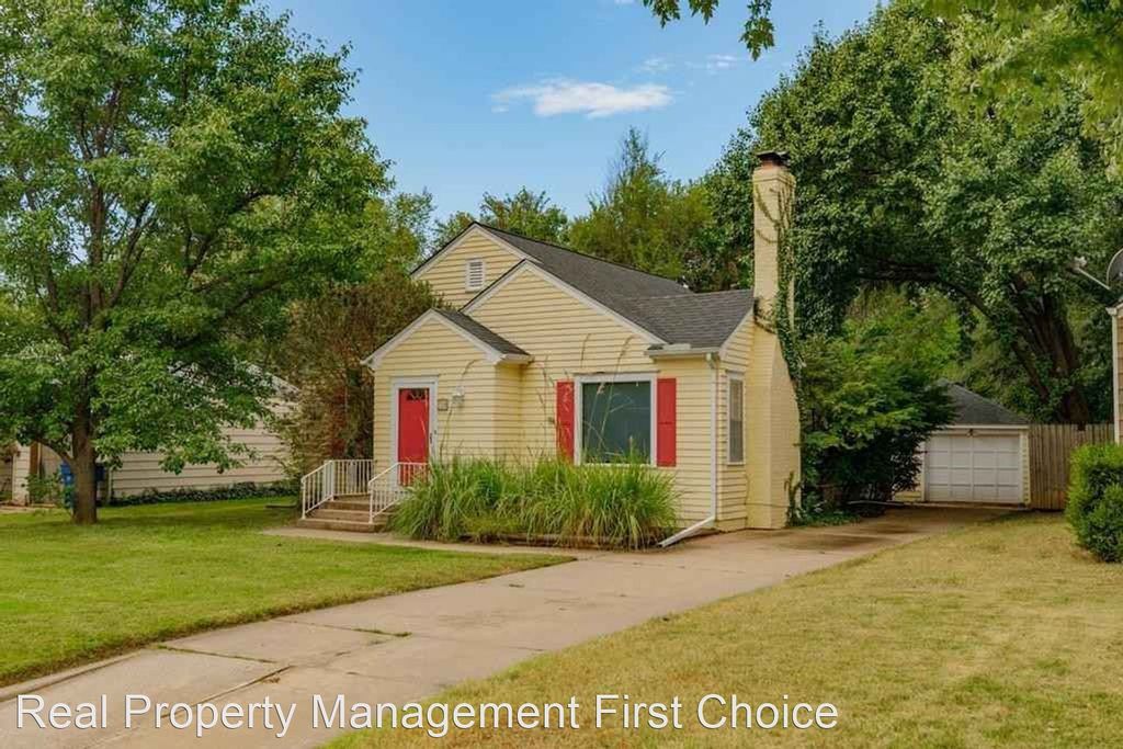 239 S Pinecrest St, Wichita, KS 67218