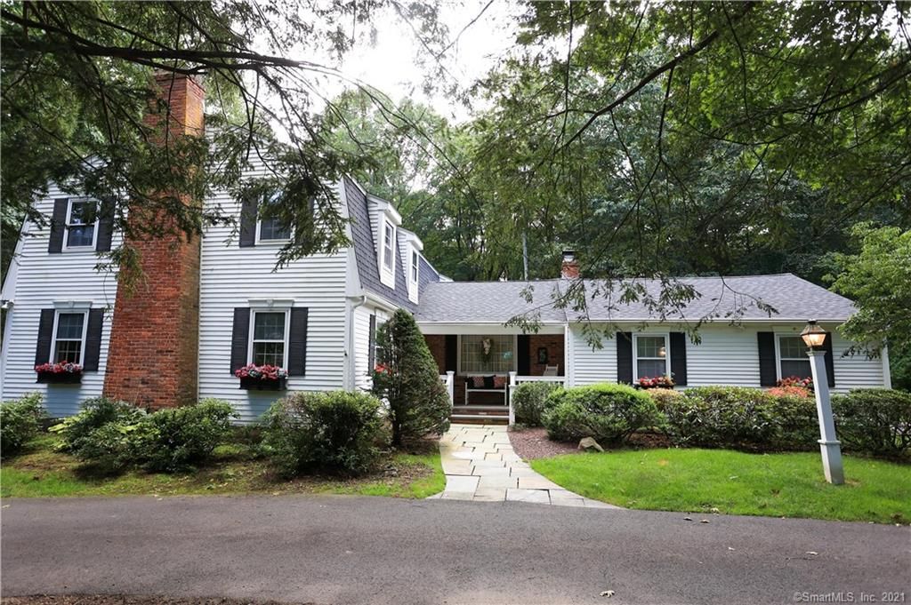 51 Briar Hill Rd, Avon, CT 06001