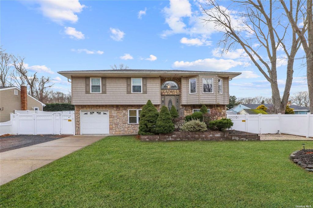 226 Horseblock Road, Farmingville, NY 11738 Trulia