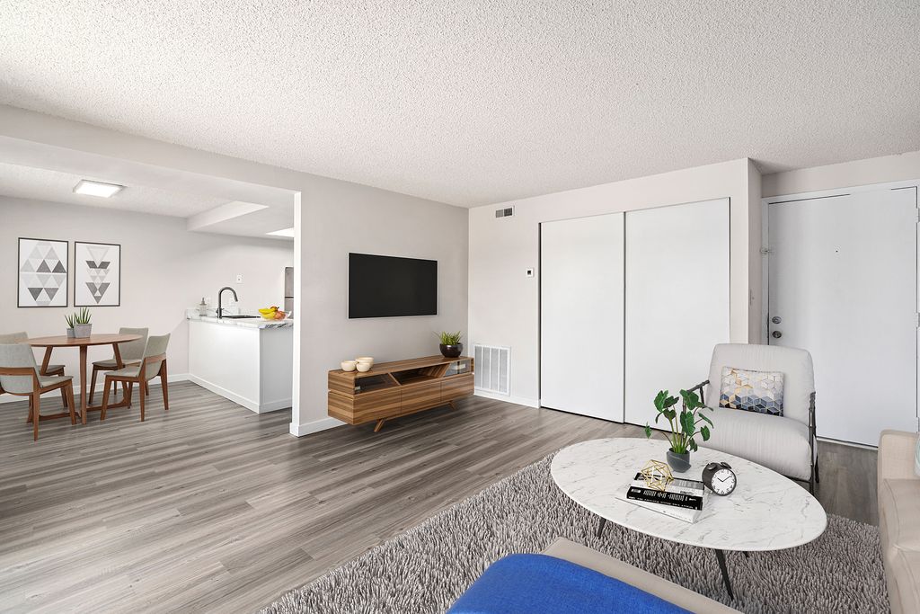 7155 S High Tech Dr, Midvale, UT 84047