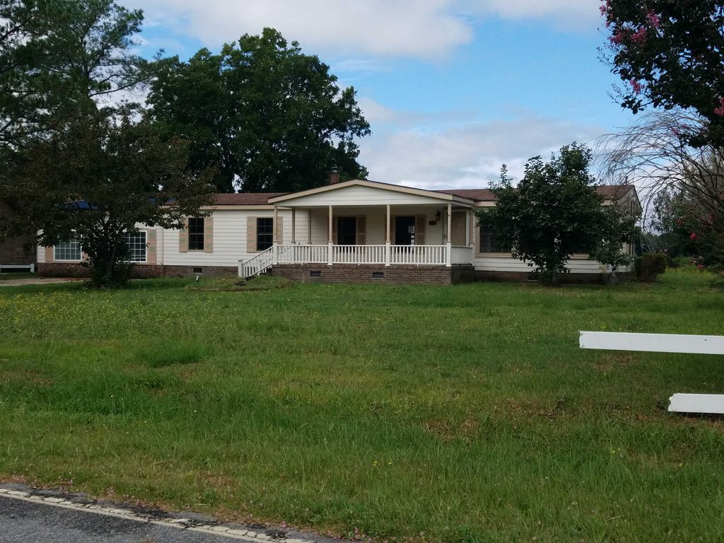 4384 Princeton Kenly Rd, Kenly, NC 3 Bed, 2 Bath Mobile