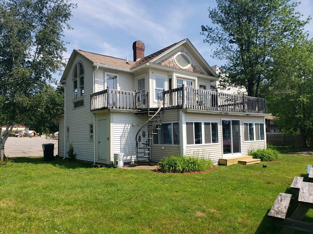 1003 Laconia Rd #A, Tilton, NH 03276