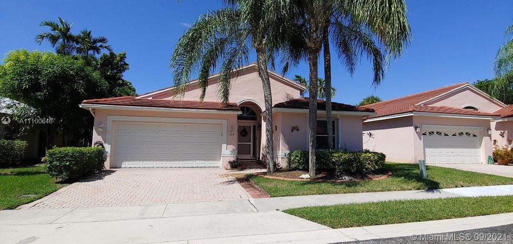 1614 SW 149th Ave, Pembroke Pines, FL 33027