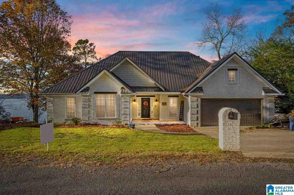 590 Lake Front Dr, Talladega, AL 35160 Trulia