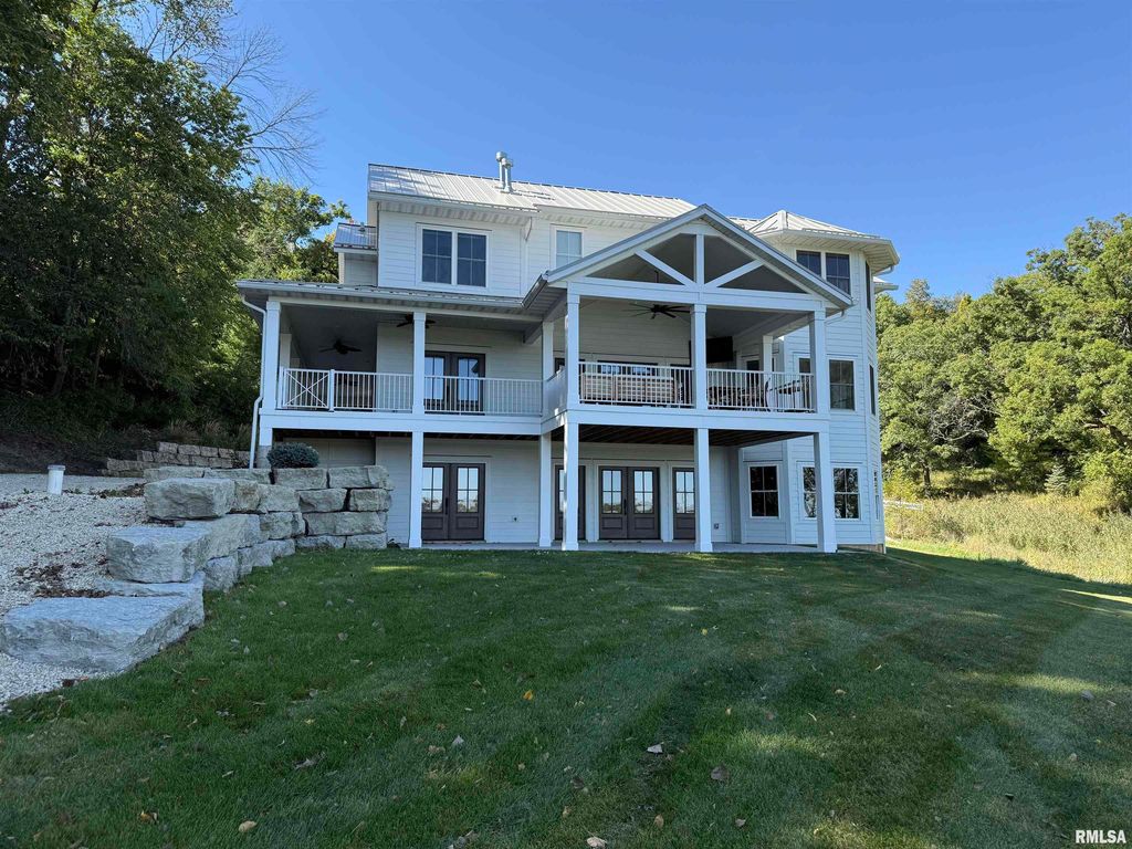 28320 217th St, Le Claire, IA 52753 - See Est. Value, Schools & More