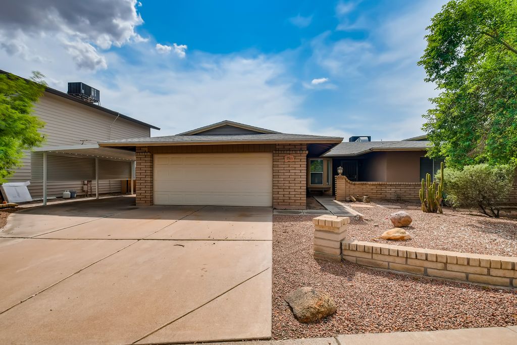 1313 W Plata Ave, Mesa, AZ 85202