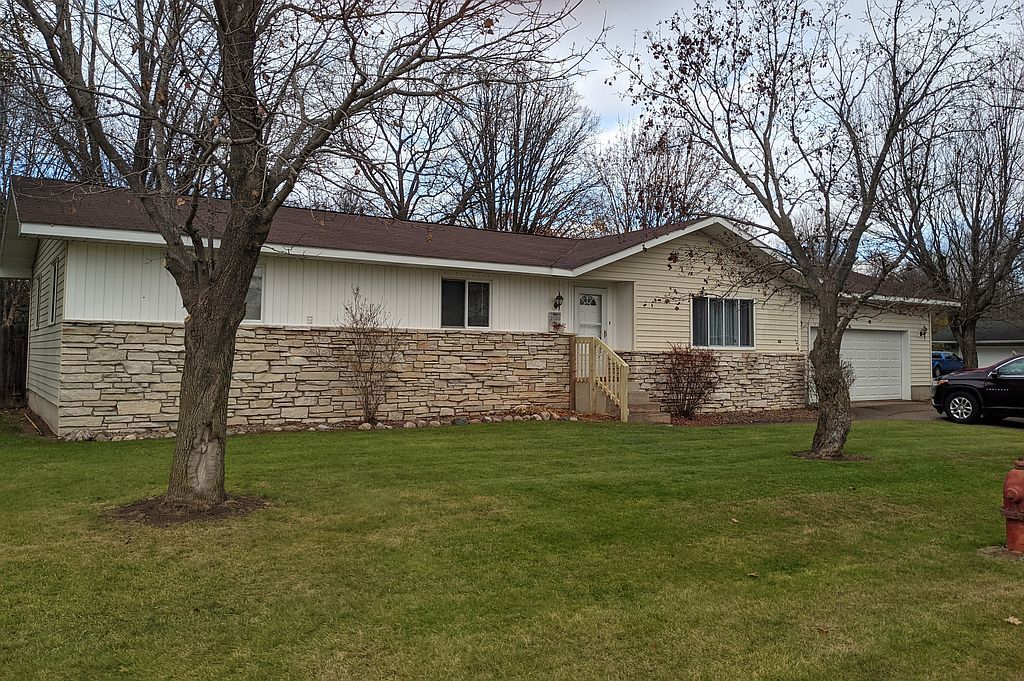 2300 W Breen Ave, Kingsford, MI 49802 Trulia